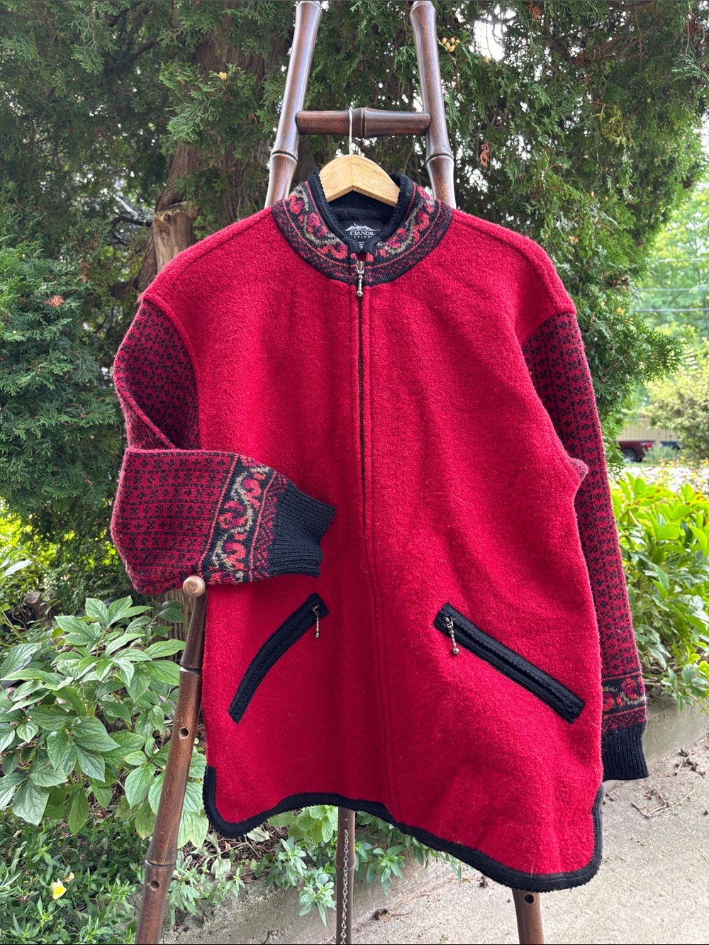Women's Red Zip-Front Wool Cardigan with Patterned Trim, Icelandic sweater